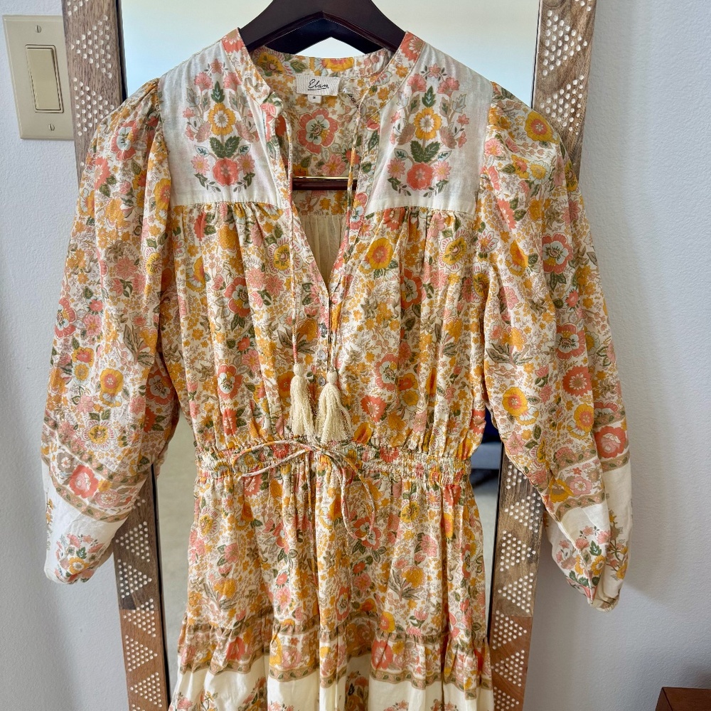 Elan dress in floral print. Small